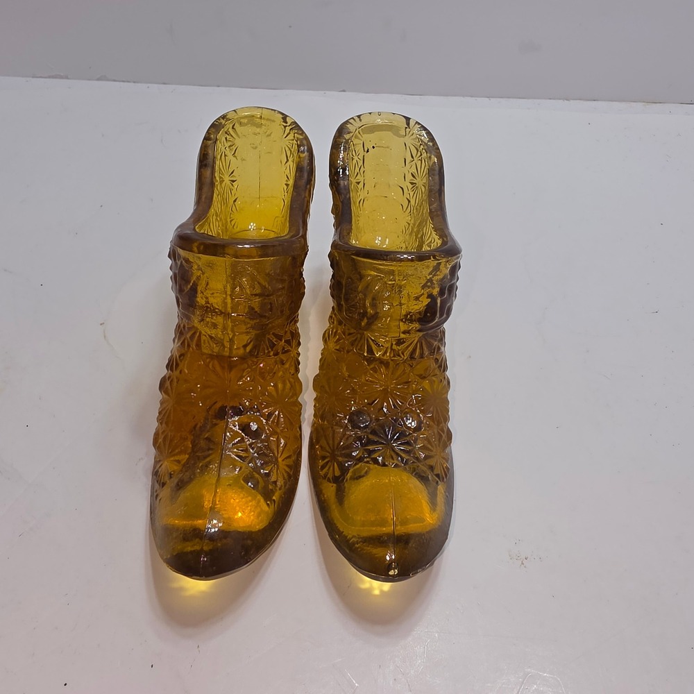 Vintage Amber Glass Shoe Figurines Daisy and Button Pattern Set of 2